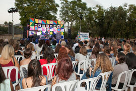 Intervención de Susana Cabrera en la bienvenida a los alumnos de intercambio internacional de la Universidad de Málaga. Jardín botánico. Octubre de 2016