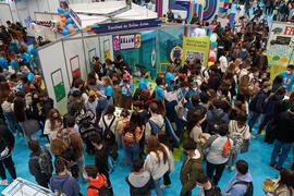 Stand de la Facultad de Bellas Artes. Jornada de Puertas Abiertas de la Universidad de Málaga. Complejo Polideportivo Universitario. Marzo de 2022