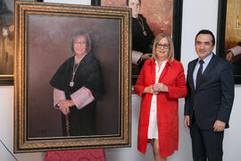 Adelaida de la Calle y Antonio Montiel. Presentación del cuadro de la rectora Adelaida de la Calle en la Galería de Rectores de la Universidad de Málaga. Edificio del Rectorado. Marzo de 2019