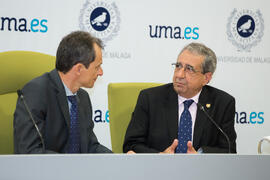 José Ángel Narváez y Pedro Duque. Consejo de Gobierno extraordinario de la Universidad de Málaga. Edificio del Rectorado. Junio de 2018