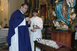 Bendición de medallas de la Cofradía de los Estudiantes. Misa de Lunes Santo. Iglesia de San Agustín. Marzo de 2018