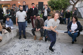 Actuación posterior a la inauguración de la sala de exposiciones "Espacio Cero" en el Contenedor Cultural. Campus de Teatinos. Abril de 2019