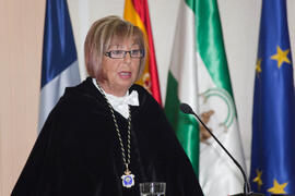 Investidura como Doctor "Honoris Causa" de D.ª Margarita Salas Falgueras por la Universidad de Málaga. Facultad de Medicina. Octubre de 2009