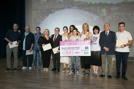 Colaboradores y patrocinadores tras la entrega de menciones especiales. Gala del Deporte Universitario 2018. Escuela Técnica Superior de Ingeniería de Telecomunicaciones. Junio de 2018