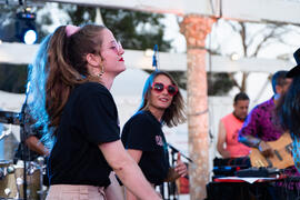 Concierto de Julia Martín. Festival solidario en los Baños del Carmen. Cursos de Verano de la Universidad de Málaga. Málaga. Julio de 2019