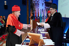 Investidura de Miquel Roca i Junyent como Doctor "Honoris Causa" por la Universidad de Málaga. Paraninfo. Diciembre de 2024