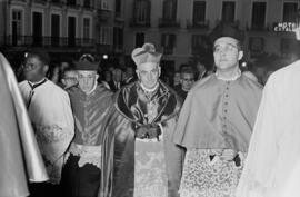 Procesión encabezada por el obispo Herrera Oria con motivo de la muerte del papa Juan XXIII. Junio de 1963