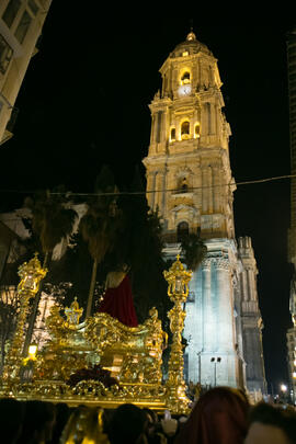Torre de la Catedral. Estación de Penitencia de la Hermandad de los Estudiantes. Málaga. Marzo de 2018