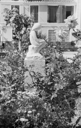Málaga. Estatua de la Plaza de la Victoria. Mayo de 1963