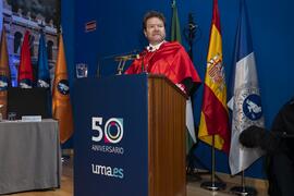 Juan José Hinojosa. Investidura de Emilia Casas Baamonde como Doctora "Honoris Causa" por la Facultad de Derecho de la Universidad de Málaga. Paraninfo. Noviembre de 2022