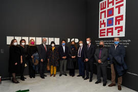 Foto de grupo. Inauguración de la exposición "Why not Korea?". Edificio del Rectorado de la Universidad de Málaga. Enero de 2022
