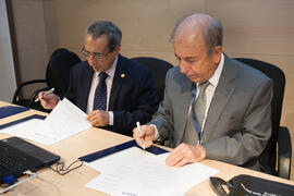 Firma del convenio marco de cooperación de la Universidad de Málaga con la Universidad Federal de Uberlandia. Edificio 'The Green Ray'. Octubre de 2015