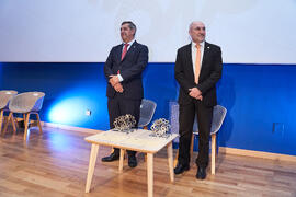 Eugenio Luque y Teodomiro López. Entrega de las distinciones "Oikonomos" de la Facultad de Ciencias Económicas y Empresariales de la Universidad de Málaga. Paraninfo. Diciembre de 2024