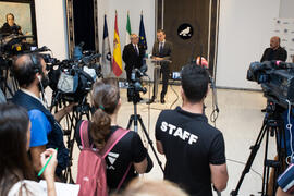 Rueda de prensa del ministro Pedro Duque en la Universidad de Málaga. Edificio del Rectorado. Junio de 2018