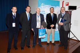 Foto de grupo. 4º Congreso Internacional de Actividad Físico-Deportiva para Mayores. Escuela Técnica Superior de Ingeniería Informática y Telecomunicaciones. Marzo de 2011