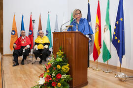 Adelaida de la Calle en su imposición de la Medalla de Oro de la Universidad de Málaga. Paraninfo. Mayo de 2016