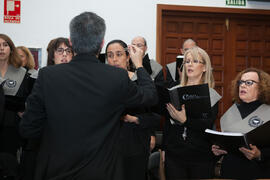 Coro Oficial de la Universidad de Málaga en la imposición de la Medalla de Oro de la Universidad de Málaga a la Universidad de Granada. Paraninfo. Diciembre de 2016