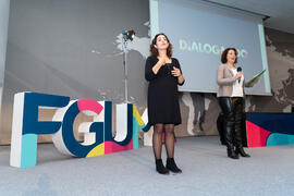 Ana Rosa del Águila presenta "Dialogando" con Ousman Umar. Facultad de Estudios Sociales y del Trabajo. Marzo de 2020
