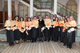 Fotografía de grupo tras la investidura como Doctor "Honoris Causa" de Manuel Molina Lozano por la Facultad de Turismo de la Universidad de Málaga. Rectorado. Abril 2016