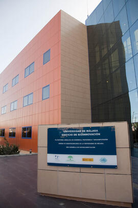 Visita oficial de la Ministra Cristina Garmendia al nuevo edificio de Bioinnovación de la UMA ubicado en el PTA. Octubre de 2009
