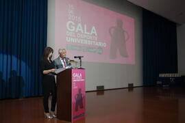 Lola Fenech y Eduardo Bandera presentan la Gala del Deporte Universitario. Escuela Técnica Superior de Ingeniería de Telecomunicaciones. Junio de 2015