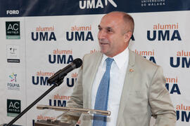 Eugenio José Luque en el homenaje de la asociación Alumni a los decanos y directores de centro de la UMA. Foro Alumni-UMA. Mayo de 2015