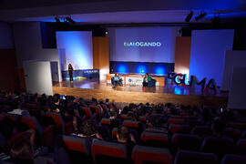 "Dialogando" con Clara Grima. Escuela de Ingenierías Industriales de la Universidad de Málaga. Mayo de 2024