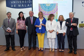 Foto de grupo previa a la presentación de la XIV edición de los Cursos de Verano de la Universidad de Málaga. Rectorado. Mayo 2015