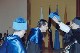 Investidura como Doctor "Honoris Causa" de D. Federico Mayor Zaragoza por la Universidad de Málaga. Paraninfo. Octubre de 1996