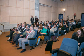 Asistentes a la conferencia "Dialogando", con Pere Estupinyà. Facultad de Ciencias. Octubre de 2018