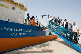 Visita al buque de investigación UCADIZ. Presentación del I curso de verano "Mares de Andalucía". Puerto de Málaga. Julio de 2018