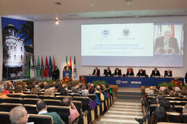 José Manuel Cabra de Luna en la imposición de la Medalla de Oro de la Universidad de Málaga a la Universidad de Granada. Paraninfo. Diciembre de 2016