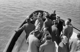 Visita de D. Jorge Vigón Suero-Díaz, Ministro de Obras Públicas junto a otras personalidades. Puerto de Málaga. Febrero de 1963