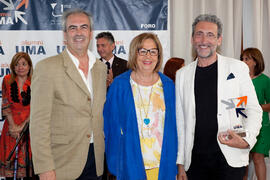 Carlos de las Heras, Adelaida de la Calle y Santiago Quesada en el homenaje de la Asociación de Antiguos Alumnos a los decanos y directores de centro de la UMA. Foro Alumni-UMA. Mayo de 2015