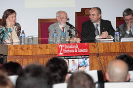 José Luis Sampedro y Eugenio Luque en las II Jornadas Andaluzas de Enseñanza de Economía de la Facultad de Ciencias Económicas y Empresariales de la Universidad de Málaga. Enero de 2009
