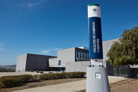 Edificio del Complejo de Estudios Sociales y de Comercio. Campus de Teatinos. Abril de 2021