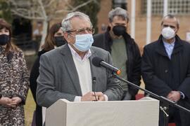 José Ángel Narváez. Inauguración de la escultura "6+1", de José Ignacio Díaz de Rábago. Facultad de Ciencias de la Educación y Psicología. Campus de Teatinos. Enero de 2022
