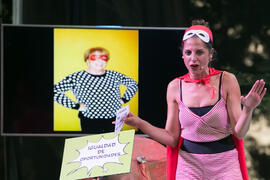 Representación de la obra "Superheroínas, S.L." de la compañía de teatro Caramala. Cursos de Verano de la Universidad de Málaga. Marbella. Julio de 2018