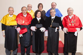 Retrato de grupo previo a la imposición de la Medalla de Oro de la Universidad de Málaga a la Universidad de Granada. Paraninfo. Diciembre de 2016