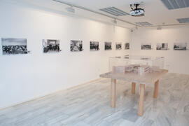 Sala de la exposición "Málaga, 50 años de la Facultad de Económicas" en el Archivo Municipal. Archivo Municipal. Noviembre de 2015