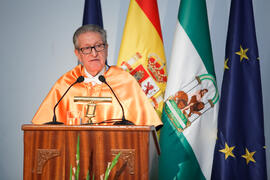 Investidura como Doctor "Honoris Causa" de D. Jaime Gil Aluja por la Facultad de Económicas de la Universidad de Málaga. Paraninfo. Noviembre de 2014