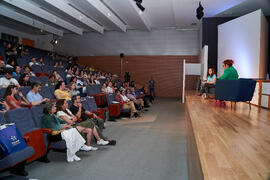 "Dialogando" con Clara Grima. Escuela de Ingenierías Industriales de la Universidad de Málaga. Mayo de 2024