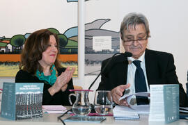 Mariluz Reguero y Salvador Moreno Peralta en la mesa redonda de la exposición "Paisajes Andaluces" de Eugenio Chicano. Museo del Patrimonio Municipal. Febrero de 2017