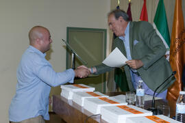 Entrega de uno de los premios del VIII Reto Gestalentum. Facultad de Ciencias Económicas y Empresariales. Junio de 2018