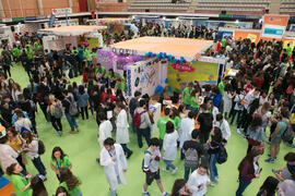 Estand de la Facultad de Ciencias. Jornadas de Puertas Abiertas de la Universidad de Málaga. Complejo Polideportivo Universitario. Abril de 2018