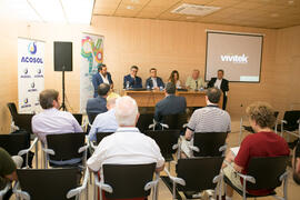 Mesa redonda: «Las facetas del agua, visión los usuarios». Curso "Agua y desarrollo sostenible en un contexto de cambio climático". Cursos de verano 2019 de la Universidad de Málaga. Marbella. Julio de 2019