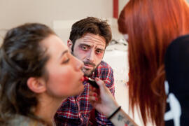 Sesión de maquillaje. Ensayos para la Gala Inaugural de la XXIV edición de Fancine de la Universidad de Málaga. Teatro Cervantes. Noviembre de 2014