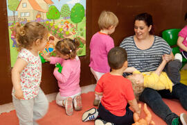 Niñas en la Escuela Infantil Francisca Luque. Campus de Teatinos. Mayo de 2014
