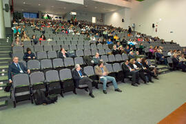 Público asistente a la conferencia de clausura del 6º Congreso Internacional de Actividad Física Deportiva para Mayores. Escuela Técnica Superior de Ingeniería de Telecomunicaciones y de Informática. Marzo de 2015