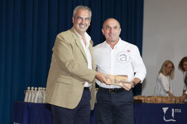 Entrega de distinción. Gala del Deporte Universitario. Escuela Técnica Superior de Ingeniería de Telecomunicaciones. Junio de 2015